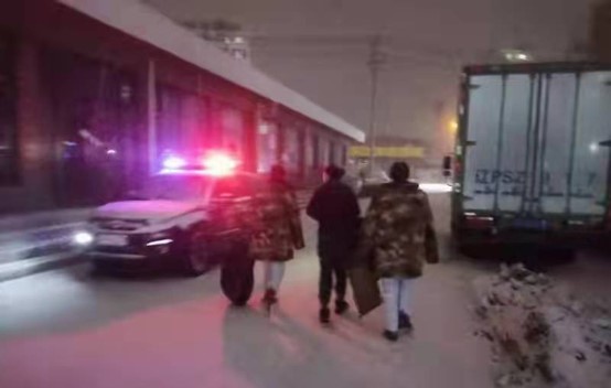 戰(zhàn)疫一線|6萬(wàn)人次，市二院核酸采樣醫(yī)療隊(duì)支援綏中的第24天！(圖9)