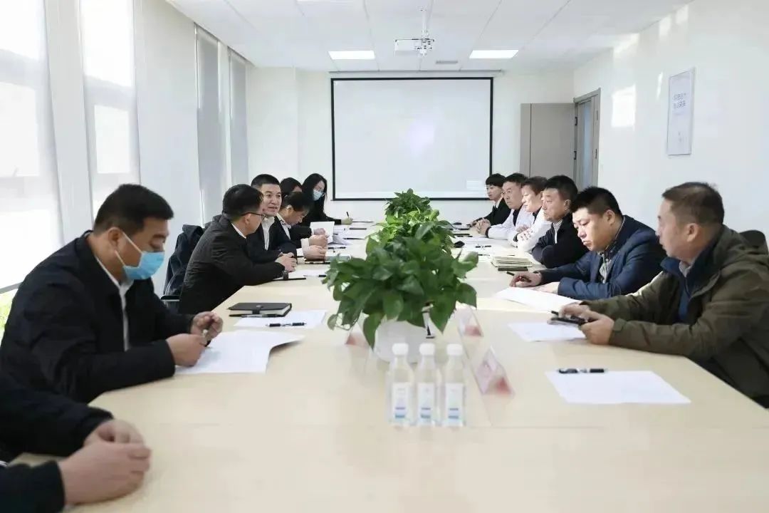 龍港區(qū)人大、區(qū)政府領(lǐng)導(dǎo)一行視察調(diào)研龍港國際醫(yī)療健康產(chǎn)業(yè)園(圖10)