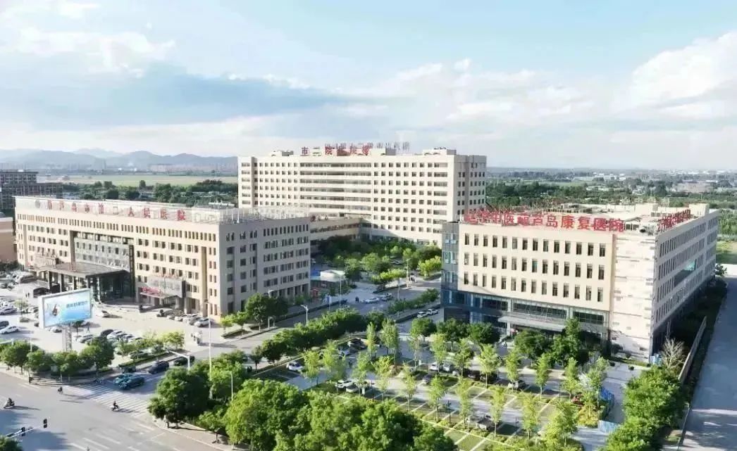 龍港區(qū)人大、區(qū)政府領(lǐng)導(dǎo)一行視察調(diào)研龍港國際醫(yī)療健康產(chǎn)業(yè)園(圖19)